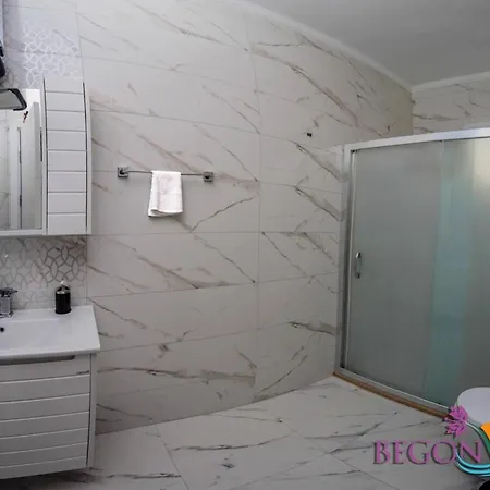 Vila Gcek Begonvilla *